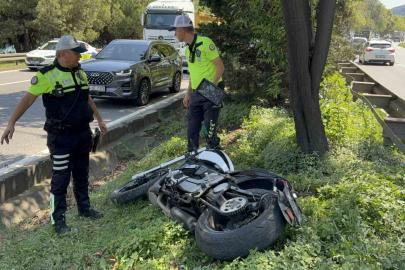 Motosiklet kamyona arkadan çarptı: 2 yaralı