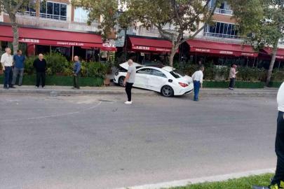 Nallıhan’da tır 2 otomobile çarptı: Yaralılar var