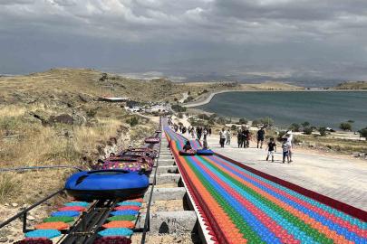 Niğde’deki renkli kaydırağa rekor ilgi