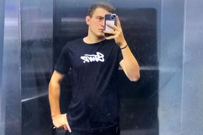 Nöbet geçiren genç merdivenden düşerek hayatını kaybetti