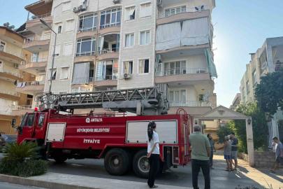 Ocakta unutulan yemek yangına neden oldu