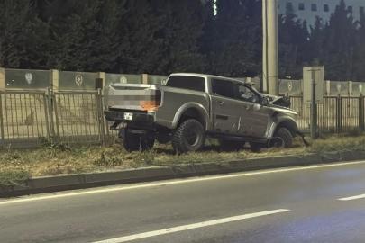 Ön tekerleği arızalandığı iddia edilen arazi aracı PTS direğine çarptı: 1 yaralı