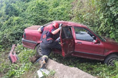 Ordu’da otomobil bahçe duvarına çarptı: 2 yaralı
