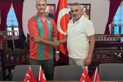 Osmanelispor ’İmparator’ lakaplı Hasan Kol ile ’yola devam’ dedi