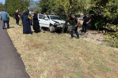 Osmaniye’de otomobil ağaca çarptı: 1 yaralı
