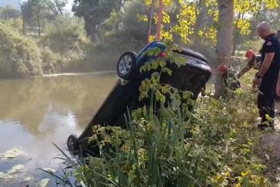 Otomobil dereye uçtu: Sürücü hayatını kaybetti