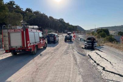 Otomobil, heyelanda yükselen asfalta çarptı