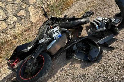 Otomobilin çarptığı motosiklet sürücüsü ağır yaralandı