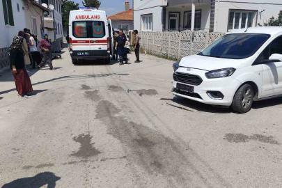 Otomobille çarpışan motosikletin sürücüsü yaralandı