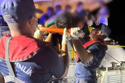 Özel teknesinde rahatsızlanan vatandaşa Sahil Güvenlikten tıbbi tahliye