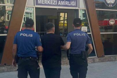 Polisi görünce kaçtılar: Biri hükümlü çıktı, diğerine 200 bin lira ceza kesildi