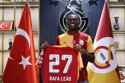 Rafael Leao: "Şampiyonluklar kazanmak için buradayım"