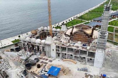 Recep Tayyip Erdoğan Camii hızla yükseliyor