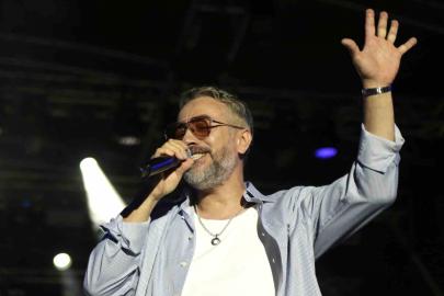 Resul Dindar ve Ümit Yaşar, Kastamonu’da binlerce vatandaşa unutulmaz bir gece yaşattı