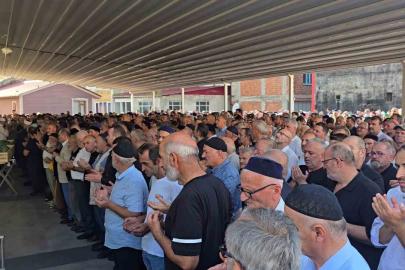 Rize’de denizde boğulan iki kardeş son yolculuklarına uğurlandı
