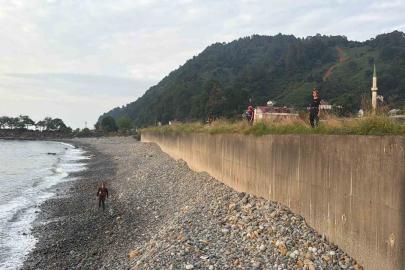 Rize’de kaybolan 10 yaşındaki Ali Kerem için Artvin sahilinde arama başlatıldı
