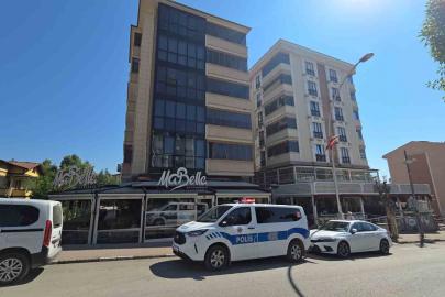 Safranbolu’da 4. kattan düşen genç kız ağır yaralandı: Kafenin tentesi hayatta tuttu
