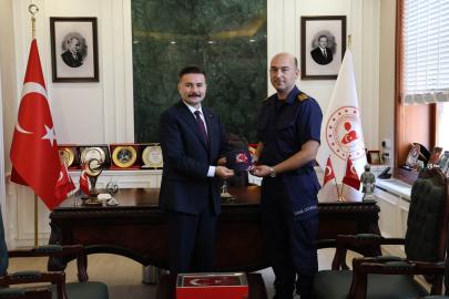 Sahil Güvenlik Batı Marmara Grup Komutanı Borucu’dan Kaymakam Acar’a ziyaret