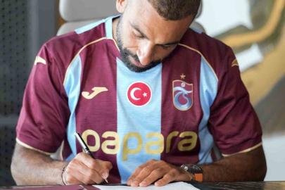 Salah Trabzonspor’a imzayı attı, ayağının tozuyla Trabzonspor reklam filmi çekimine katıldı