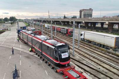 Samsun’a alınan 12 tramvaydan ikincisi de şehre ulaştı
