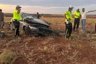 Şanlıurfa’da devrilen otomobil hurdaya döndü: 9 yaralı
