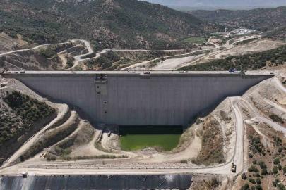 Sarıçay Barajı’nda gövde dolgusunun yüzde 92’si tamamlandı