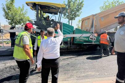 Şehit Komandolar Caddesi’ndeki asfalt çalışması devam ediyor