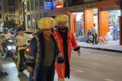 Sinop’ta padişah kostümüyle sıra dışı yürüyüş