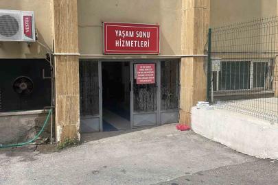 Sivas’ta kene yapışan adam vefat etti