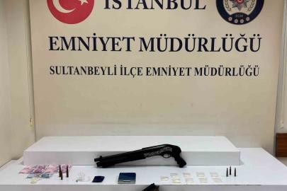 Sultanbeyli’de uyuşturucu operasyonu: 2 kişi tutuklandı