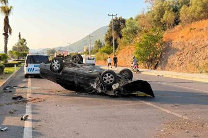 Takla atan otomobil palmiye ağacına çarptı: 1 yaralı