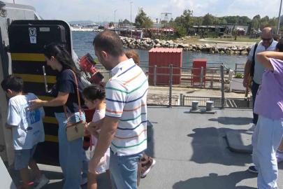 "TCG Tuzla" Yalova’da vatandaşların ziyaretine açıldı