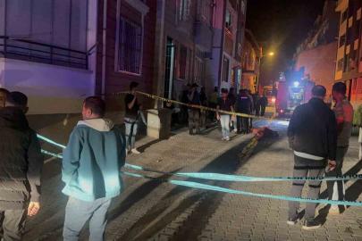 Tokat’ta apartman dairesinde yangın paniği: 4 kişi dumandan etkilendi