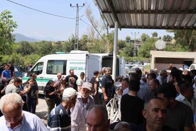 Traktör kazasında hayatını kaybeden muhtar dualarla son yolculuğuna uğurlandı