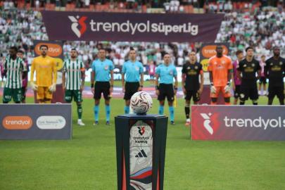 Trendyol Süper Lig: Konyaspor: 0 - Çaykur Rizespor: 0 (İlk yarı)