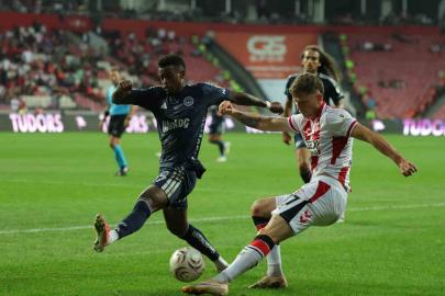 Trendyol Süper Lig: Samsunspor: 0 - Fenerbahçe: 1 (İlk yarı)