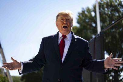Trump: "2027’de Kanada’dan ithal otomotiv ve çelik ürünlerinde gümrük vergisi yüzde 50’ye çıkarılacak"