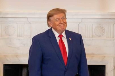 Trump: "İran ile temasları fazla büyütmeden yürütüyoruz"