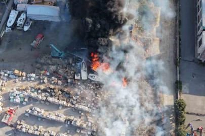 Tuzla’da otluk alanda çıkan yangın teknelere sıçradı: Alevler dron ile görüntülendi