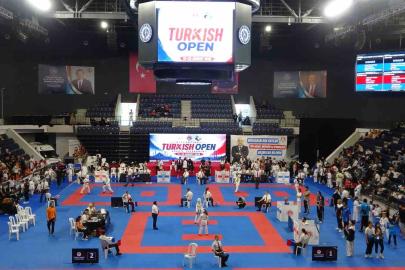 Uluslararası Turkish Open Karate Turnuvası başladı