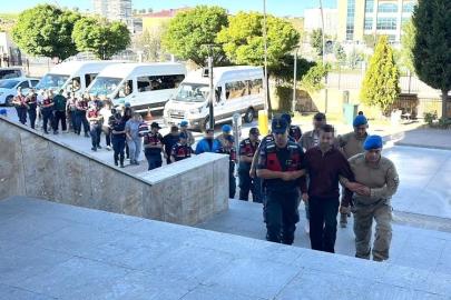 Uşak’ta belediye şirketlerinde sigortalı gösterilip Yalım’ın işletmelerinde çalışanlarına yönelik operasyonda 9 kişi tutuklandı