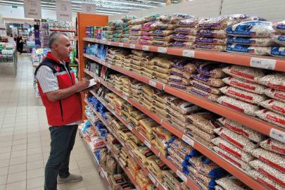 Uşak’ta marketlerde tarımsal ürün fiyatları takip edildi