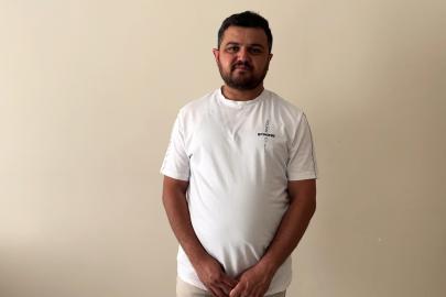 Üsküp caddelerinde seslendirdiği ‘Sivas’ın Yollarına’ türküsü ile büyük beğeni topladı