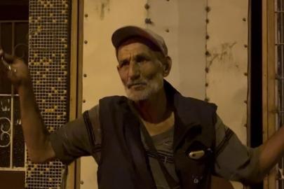 Üzerine şakayla kilit vuruldu: "İşe geç kaldım" diyerek kurtarılmayı bekledi