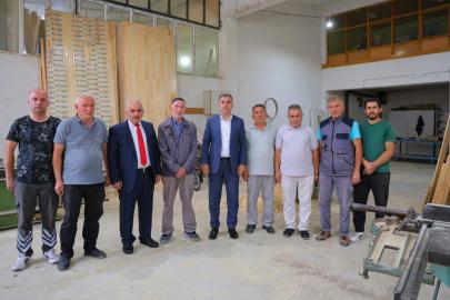 Vali Eldivan, sanayi sitesindeki esnafla bir araya geldi