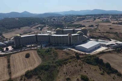 Yalova’da haklarını alamayan çalışanlar otelden ayrılmıyor