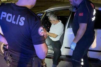 Yol ortasında araç içinde sızıp kaldı, ekipleri alarma geçirdi