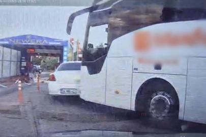 Yolcu otobüsünün çarptığı otomobilin sürüklendiği anlar araç kamerasına yansıdı