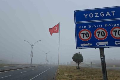 Yozgat’ta sis etkili oldu, görüş mesafesi yer yer 10 metreye düştü