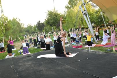 Yunusemre Belediyespor’dan kadınlara yoga eğitimi